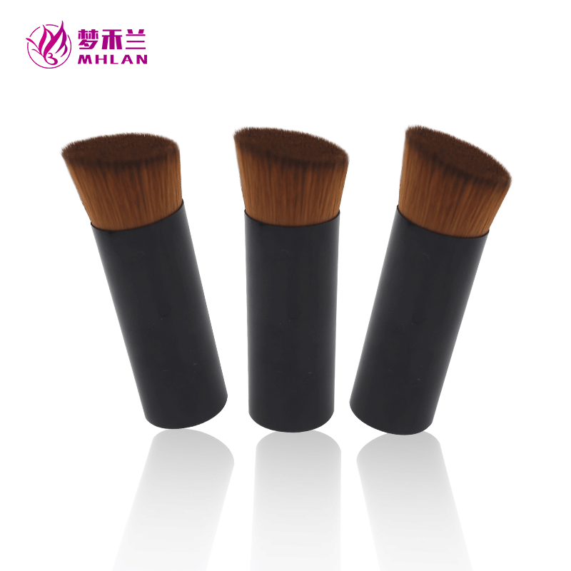 Single short bevel angle cosmetic brush