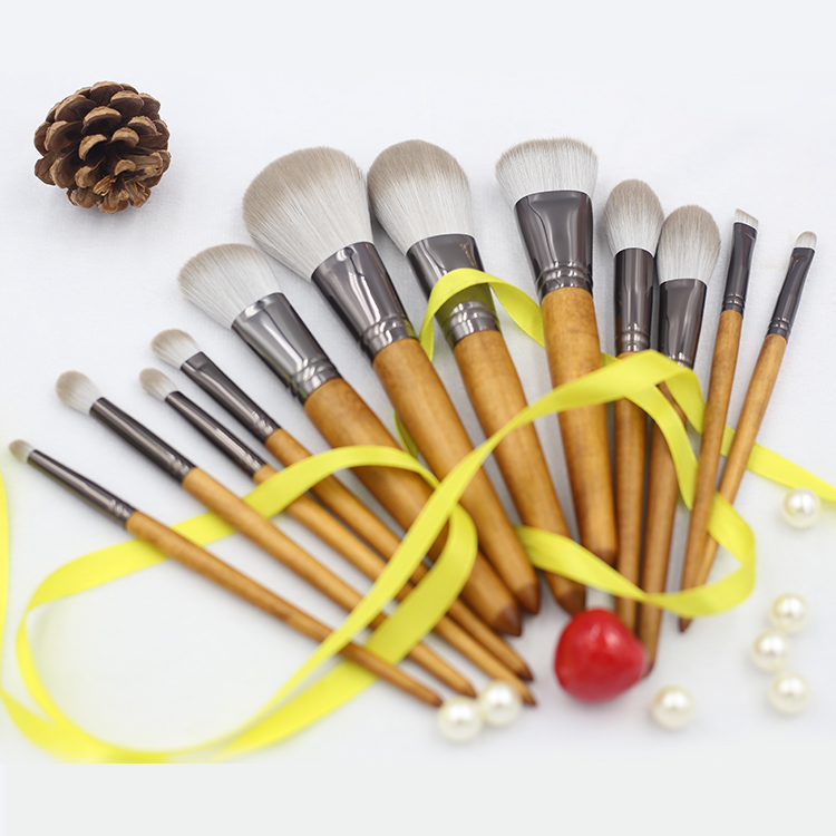 custom cosmetic brush set from China for wholesale-2